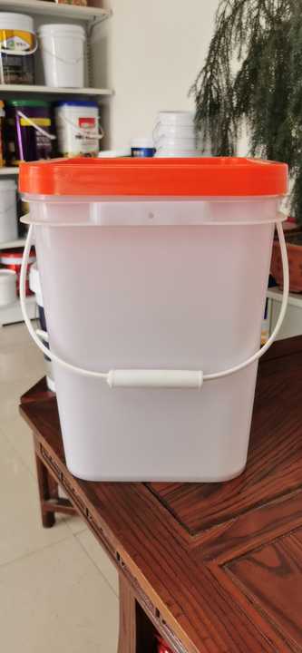 China Manufacture Wholesales 25L Square Plastic Pail With Lid Food Grade Paint Buckets-1