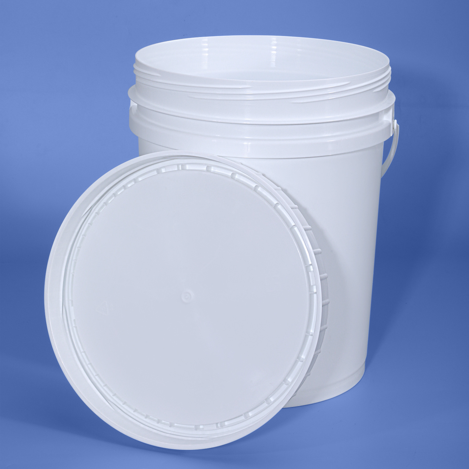 Spot 15L white sealed paint barrel with cover food water storage barrel oil barrel (1)